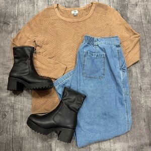 Old Navy Camel Chevron Stitch Sweater